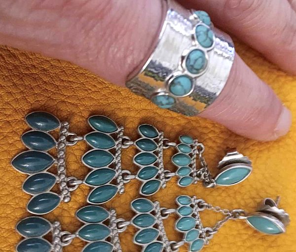 Prod Pic #MJB997 From My Jewelry Box Lia Sophia Birds of A Feather and Puddle Jumper2